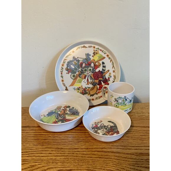 VTG Oneida Deluxe Puss in Boots 4 pc. Cup, 2 bowls and plate Childens Set. CUTE - Picture 2 of 11